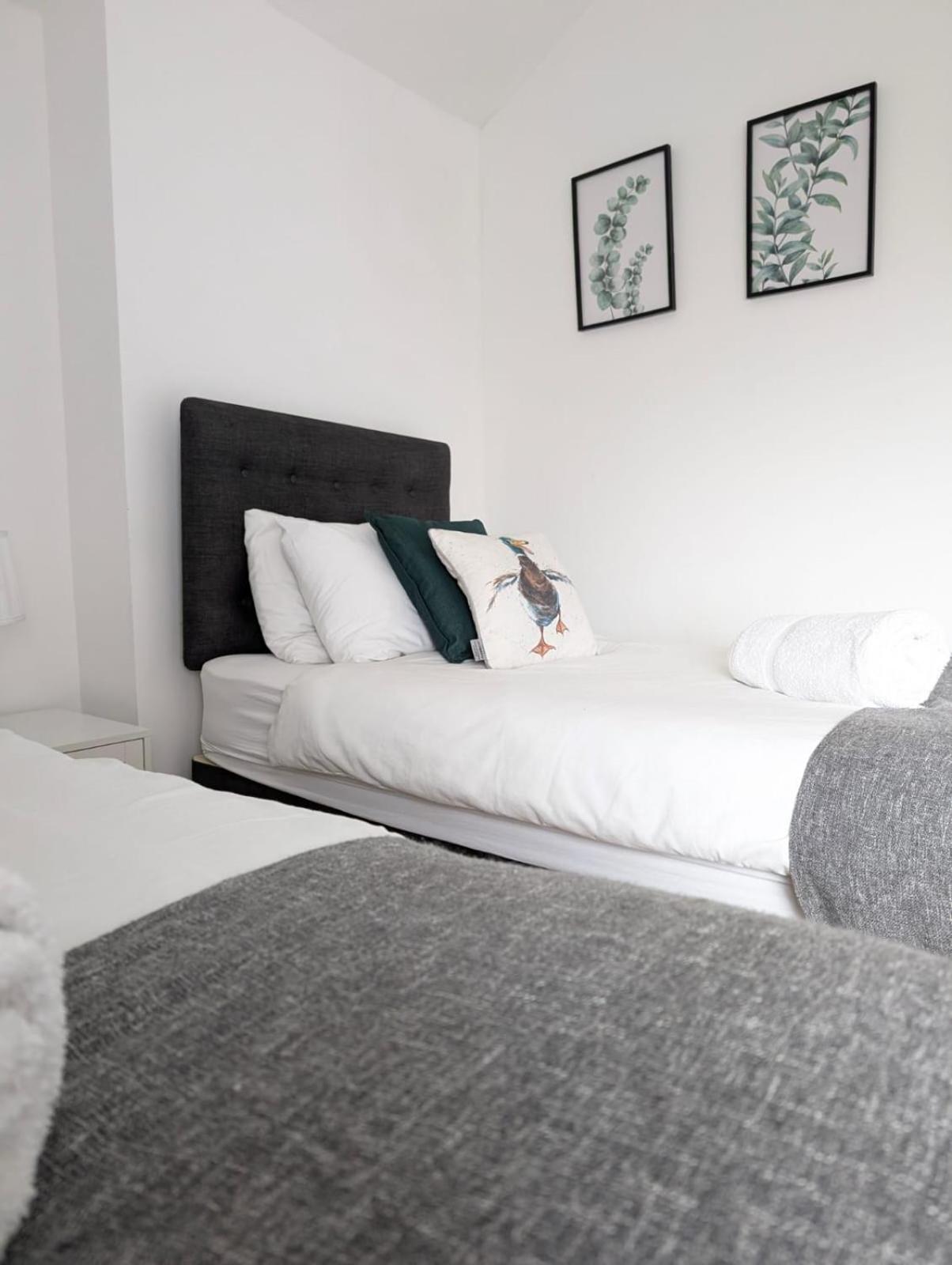 Apartamento 3Br-St Johns Hse-Free Parking-Workers-Kitchen-Wifi-Dog Friendly Doncaster Exterior foto